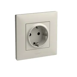 LEGRAND 768414-როზეტი დამიწებით (ბეჟი)-JUSTSHOP.GE-ზე